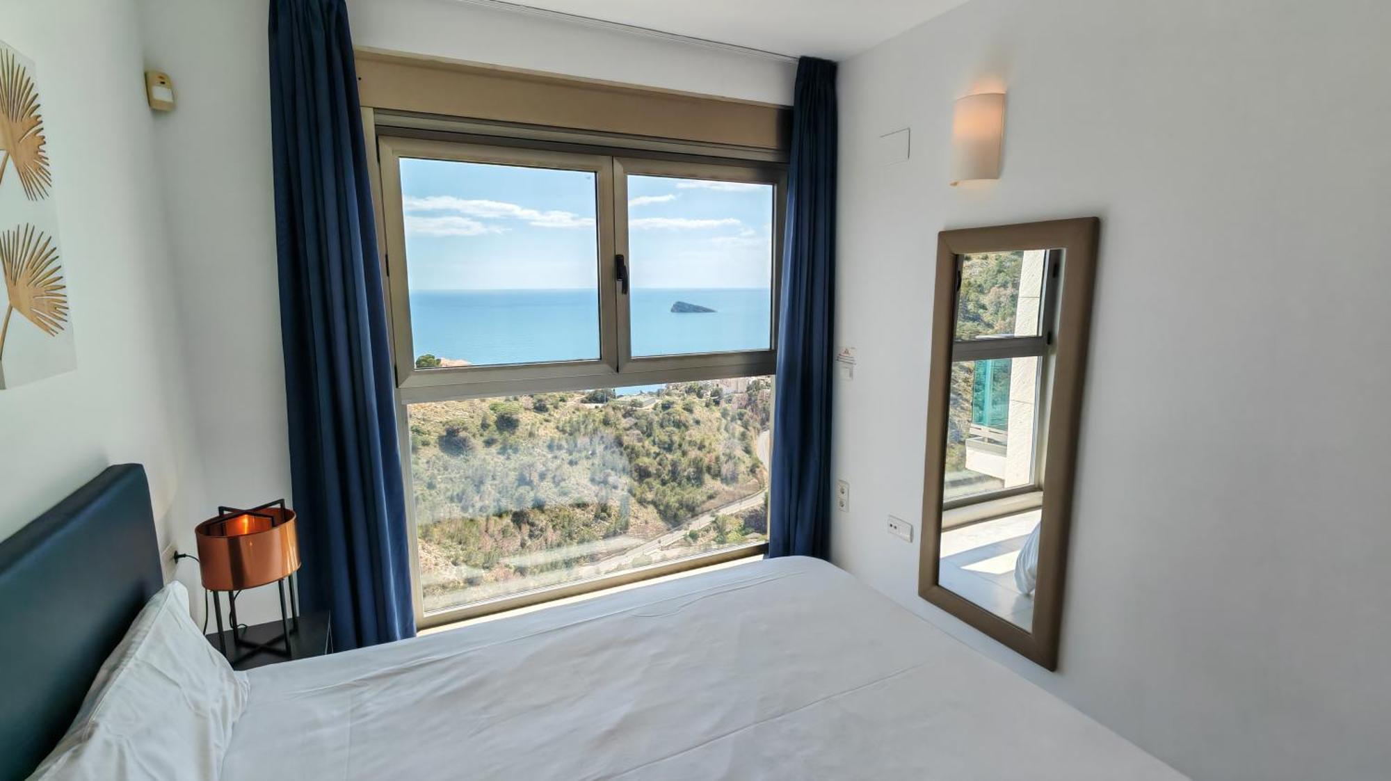 Benidorm High Rise Apartments - Sea Views - Torre Lugano Bagian luar foto